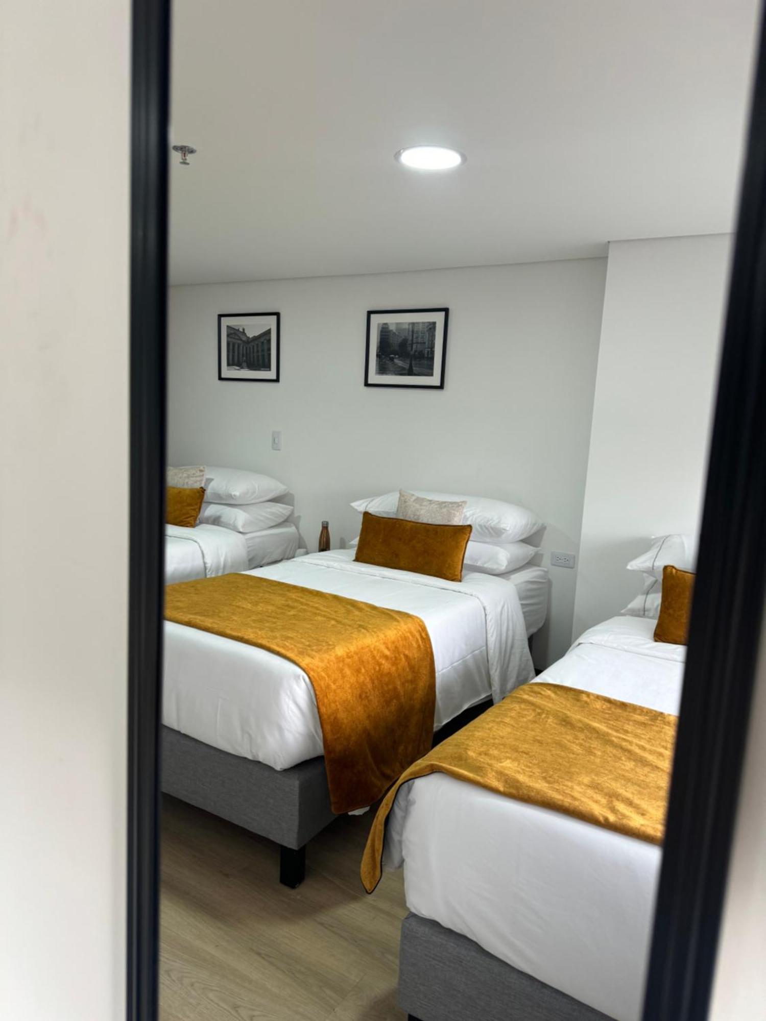 Hotel Wlh Gold Bogotá Extérieur photo